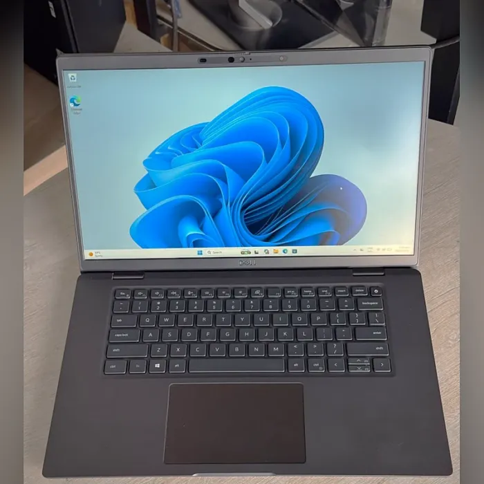 Dell Latitude 7520