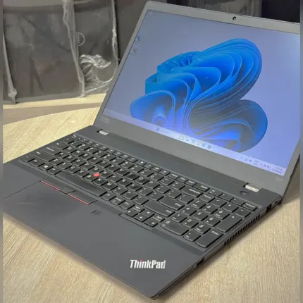 Lenovo ThinkPad T590 keyboard with TrackPoint and fingerprint reader